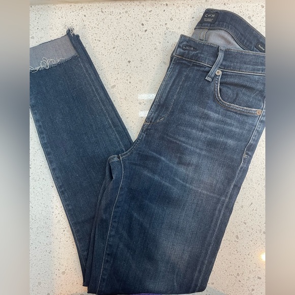 Citizens of Humanity Rocket Stepped Hem Denim - Picture 3 of 4